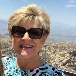 Meet your Posher, Rose